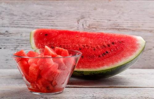 吃瓜小视频西瓜,吃瓜小视频西瓜，夏日清凉必备